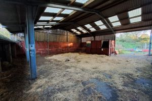 broomey croft farm to let barn